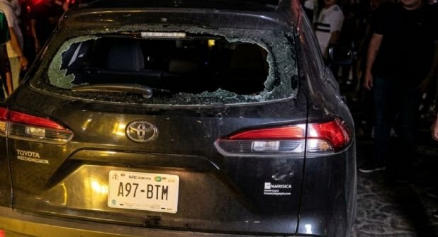 Conductor ebrio atropella a aficionados y casi es linchado en Hidalgo