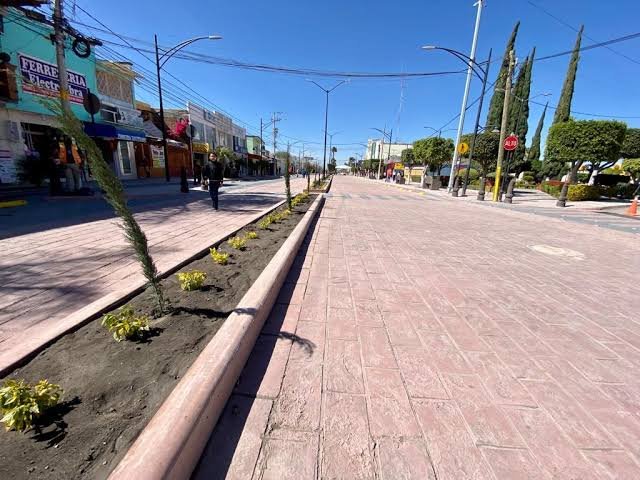CFE realizará mantenimiento preventivo en Pedro Escobedo; piden retirar vehículos de la zona de trabajo