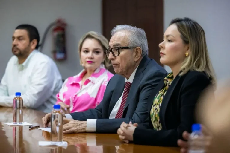 Una vez más, Rocha Moya solicita licencia como gobernador de Sinaloa