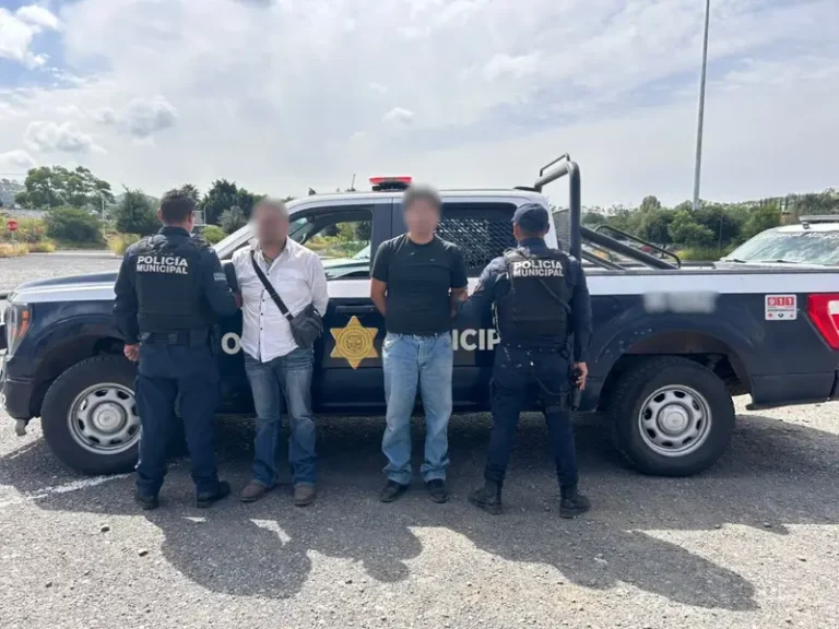 Dos masculinos en Santa Rosa Jauregui por delitos contra la seguridad pública