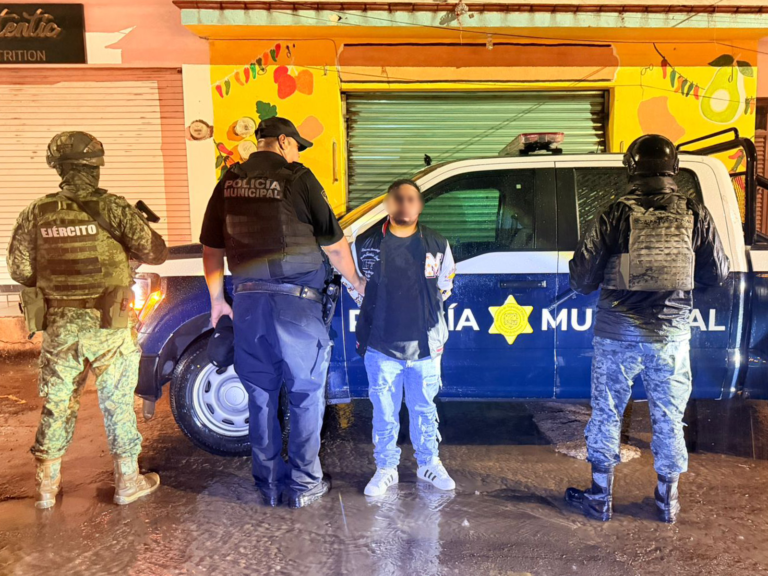 SSPMQ asegura a masculino por uso de documentación falsa