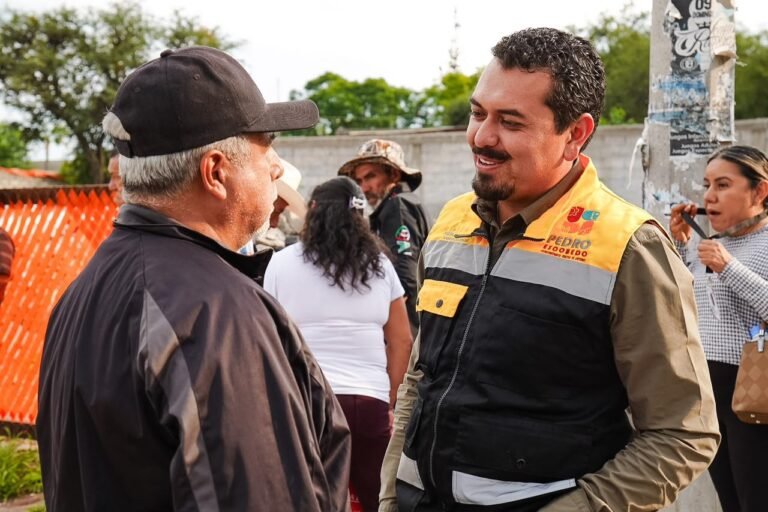 Beto Nava fortalece infraestructura de Ajuchitlancito con obras de agua, vialidad y acceso