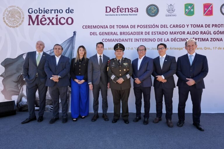 Atestigua Felifer Macías toma de posesión del cargo del General Aldo Raúl Gómez Quintero