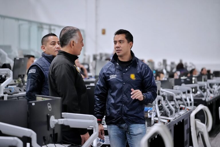 Destaca Felifer Macías la labor del CAE 911
