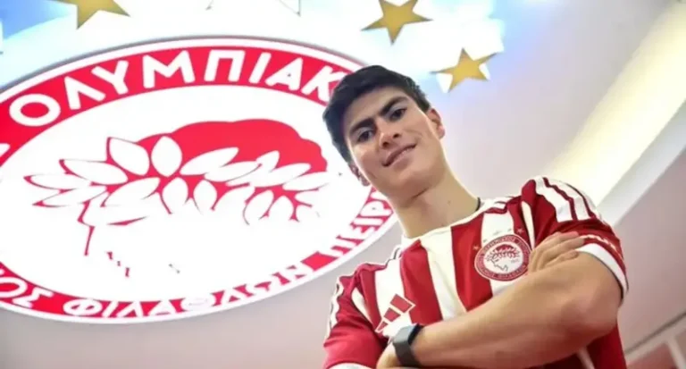 El mexicano que enfrentará la Hormiga González en su debut con Olympiacos
