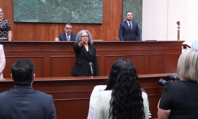 Graciela Domínguez es la gobernadora interina de Sinaloa