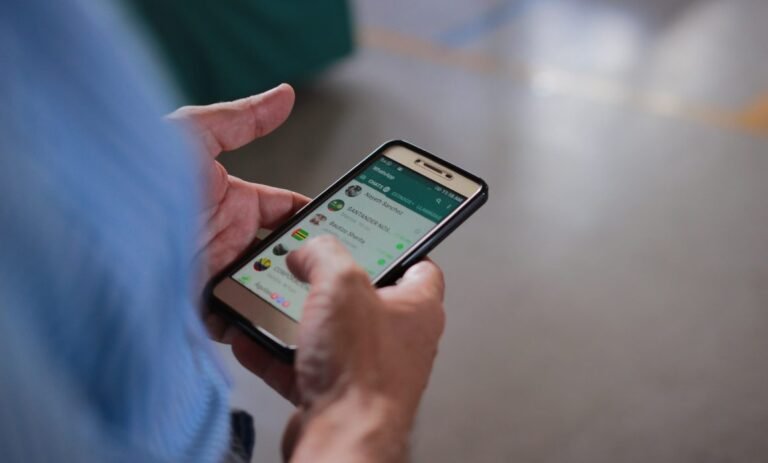 Van más de 63 millones de líneas celulares registradas en México