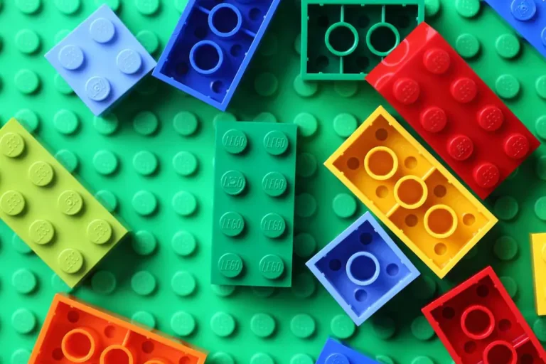 LEGO anuncia inversión de 400 mdd y 1,300 nuevos empleos en Nuevo León