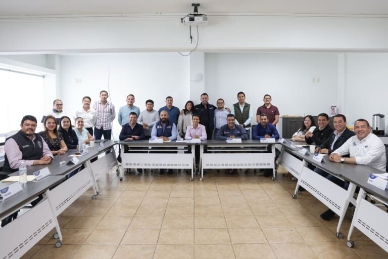 Secretario de Desarrollo Social se reúne con presidentes municipales