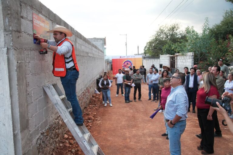 Inicia Gaspar Trueba Obras de Urbanización y Entrega la Nomenclatura en Calles de Peña Colorada