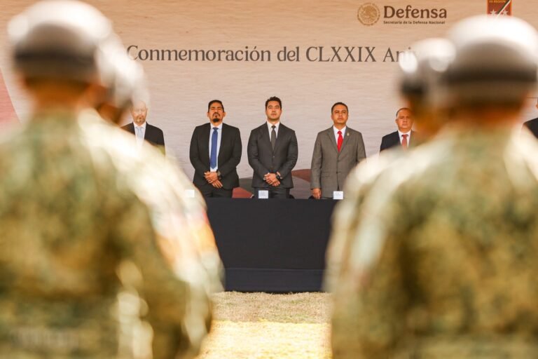 Honra Felifer Macías la memoria de los Niños Héroes a 179 años de su Gesta Heroica