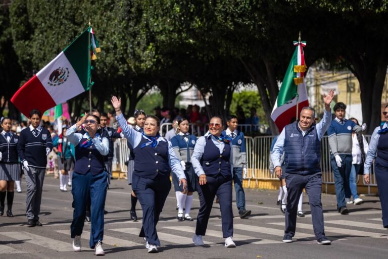 Con saldo blanco y 9 mil 500 asistentes, Querétaro celebra el desfile de Independencia