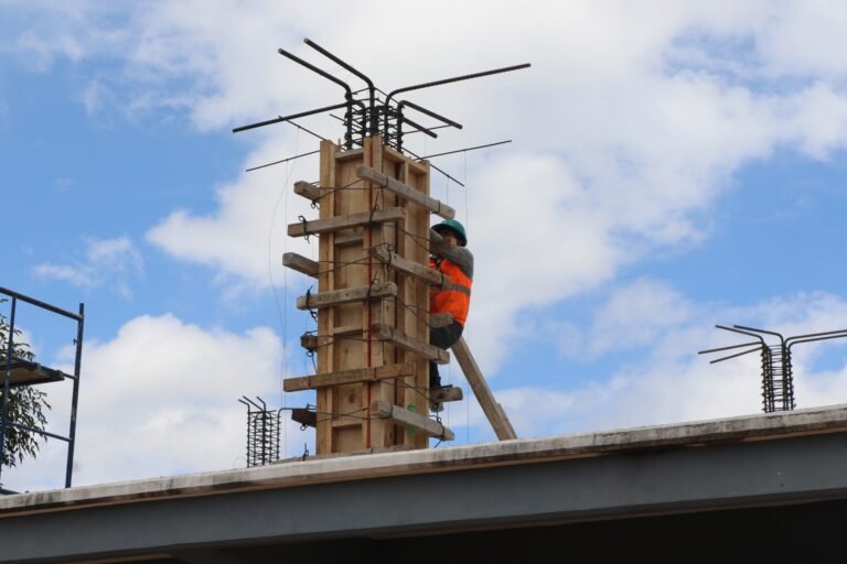 Continua UAQ fortaleciendo sus instalaciones en Cadereyta