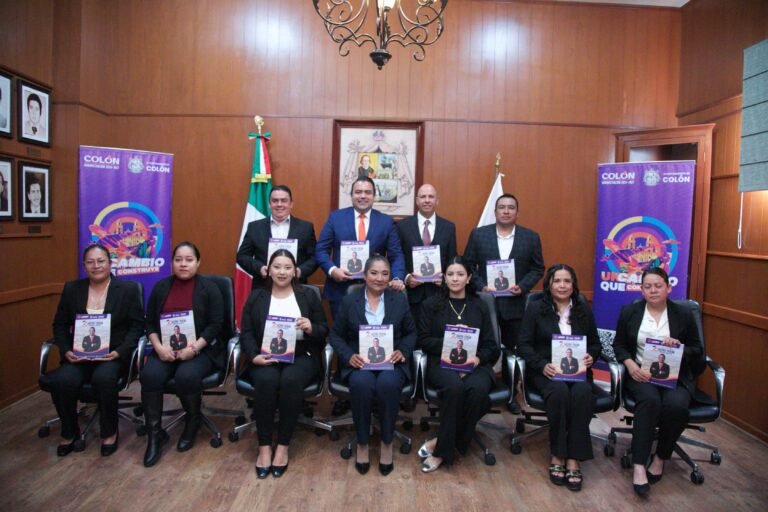 Entrega Gaspar Trueba en Sesión Solemne de Cabildo su 2o. Informe de Gobierno