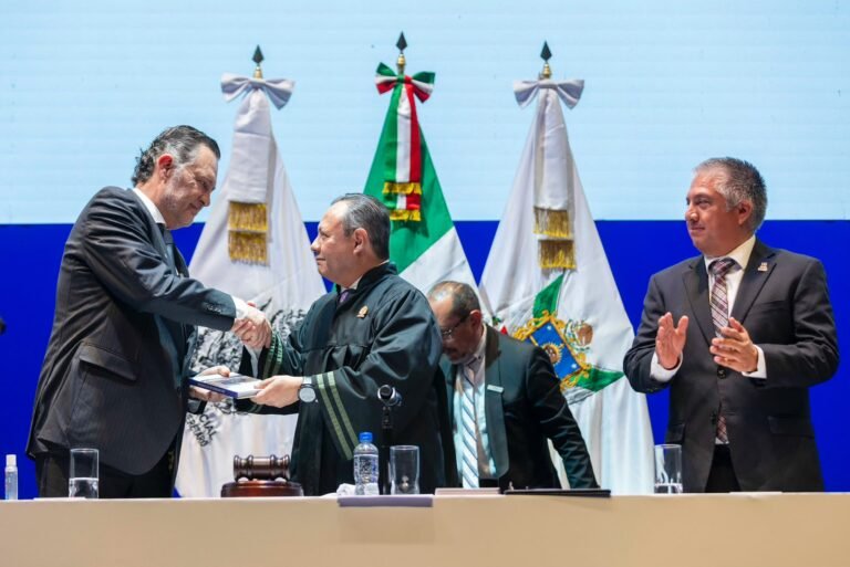 Asiste Gobernador al informe de actividades del estado que guarda la impartición de Justicia en Querétaro