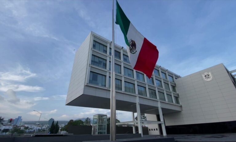 Comienzan las glosas del informe de Kuri