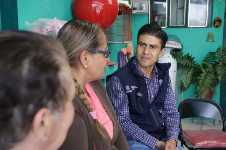 Titular de SEDESOQ realiza visitia a beneficiaios de Contigo en tu mesa