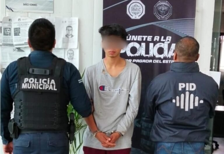 Asegura Policía de Colón a Dos Sujetos con Orden de Aprehensión Vigente