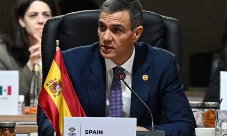 España enfrenta tensión política