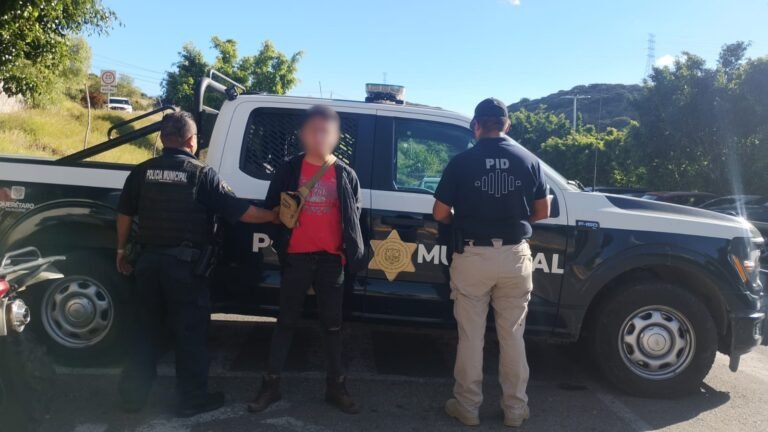 Detenido con mandamiento judicial vigente en la colonia Cimatario