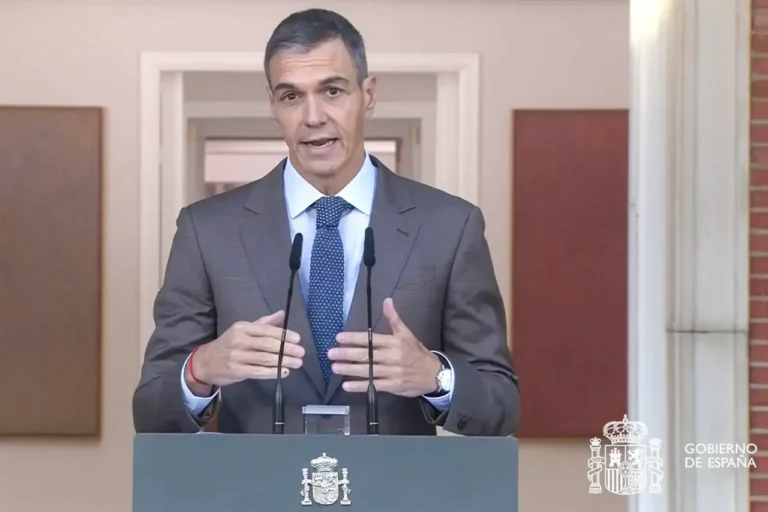 Pedro Sánchez adelanta las elecciones legislativas en España