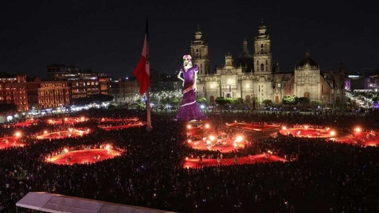 Catrina gigante del Zócalo logra Récord Guinness y rinde homenaje a José Guadalupe Posada