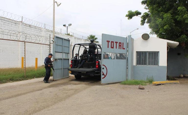 Reportan nueva riña en penal de Mazatlán; hay dos internos muertos